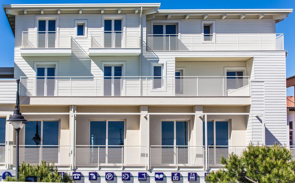 Hotel Nettuno Чезенатико Экстерьер фото